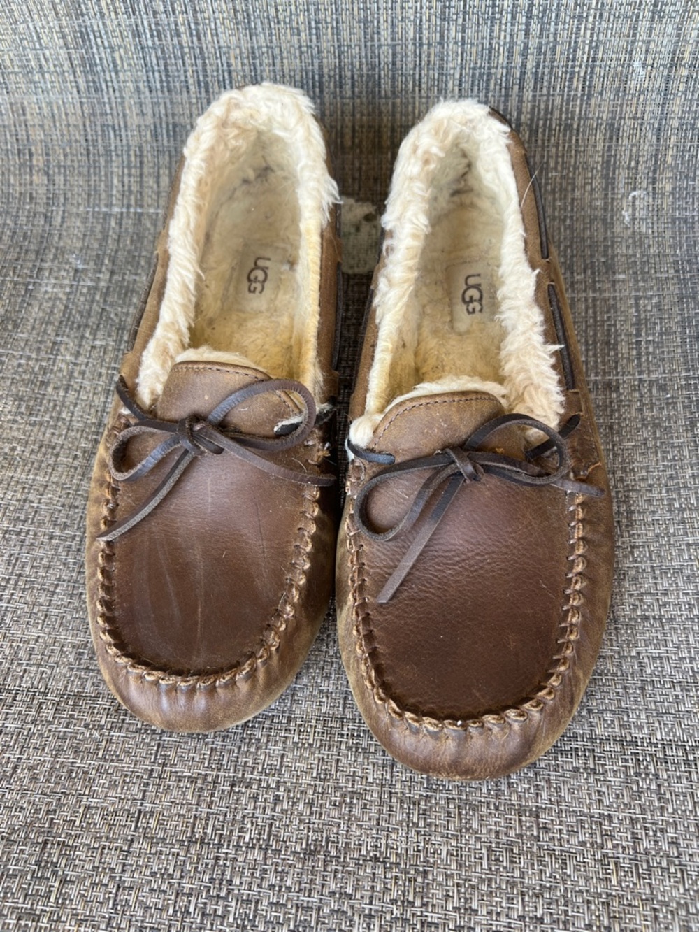 Men’s Ugg brown moccasin slippers size 9